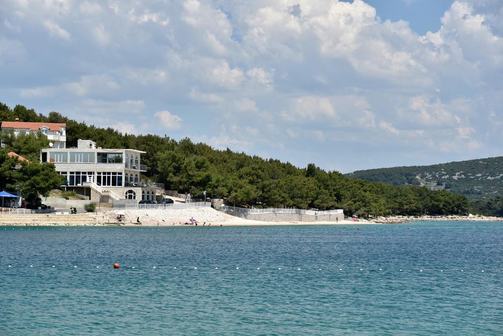 Apartmani Natasa Nino Jezera, Murter Dış mekan fotoğraf
